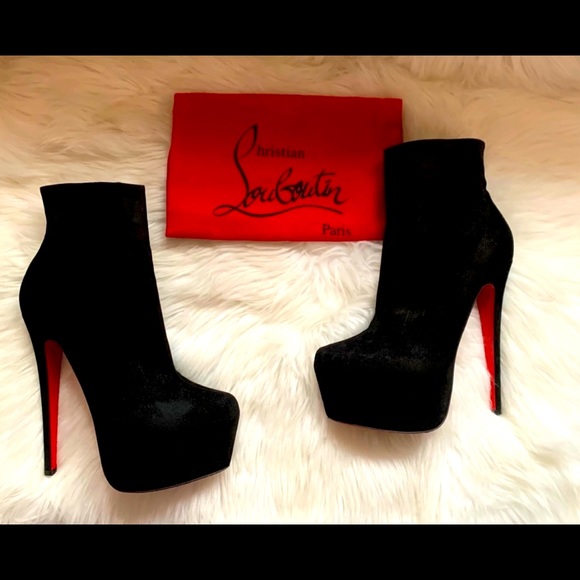 Great booty platform suede Christian Louboutin!!